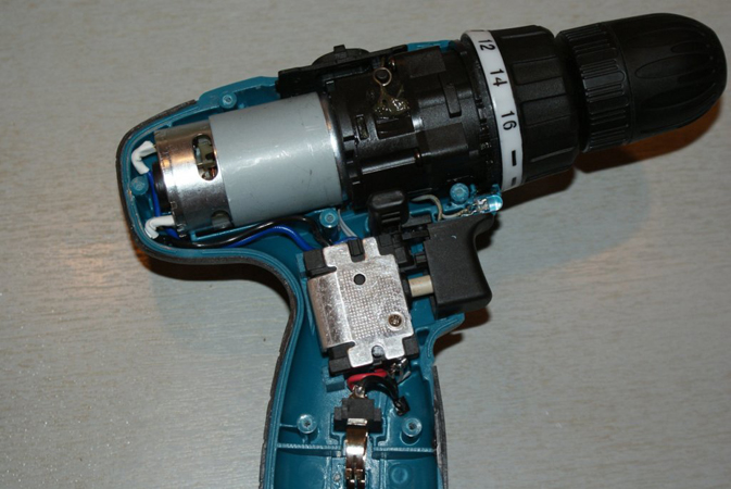 Ремонт редуктора шуруповерта Makita 6271D.